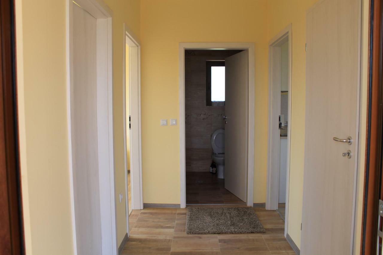 Malavi Guest House Krasen! Comfort&Clean! ภายนอก รูปภาพ