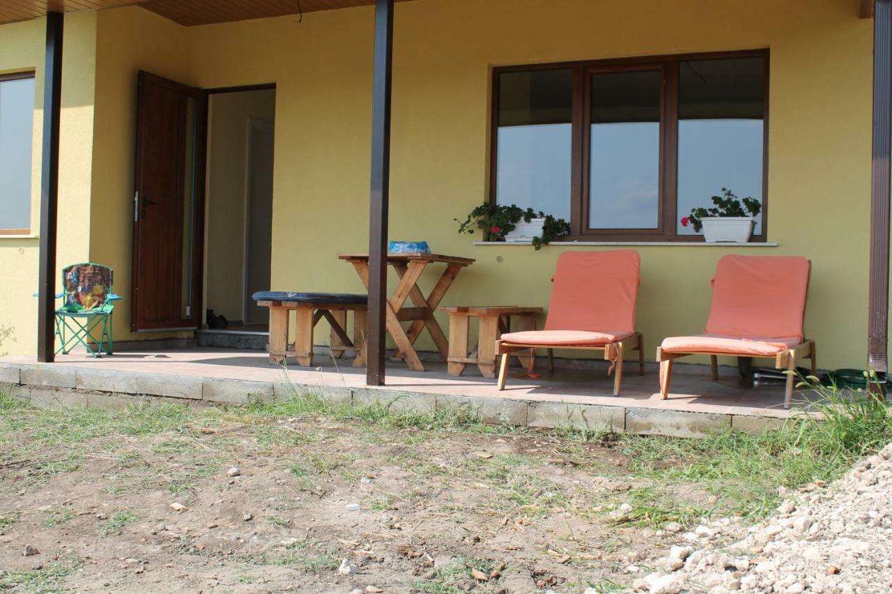 Malavi Guest House Krasen! Comfort&Clean! ภายนอก รูปภาพ