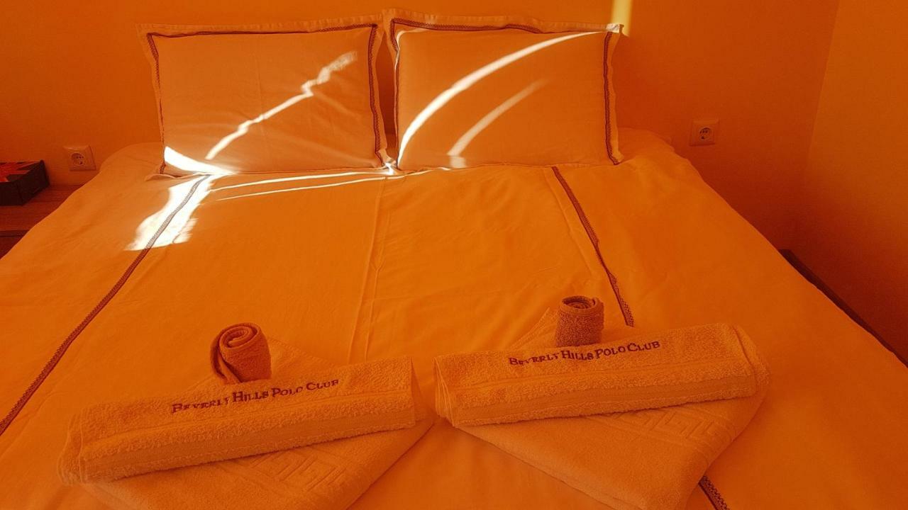 Malavi Guest House Krasen! Comfort&Clean! ภายนอก รูปภาพ