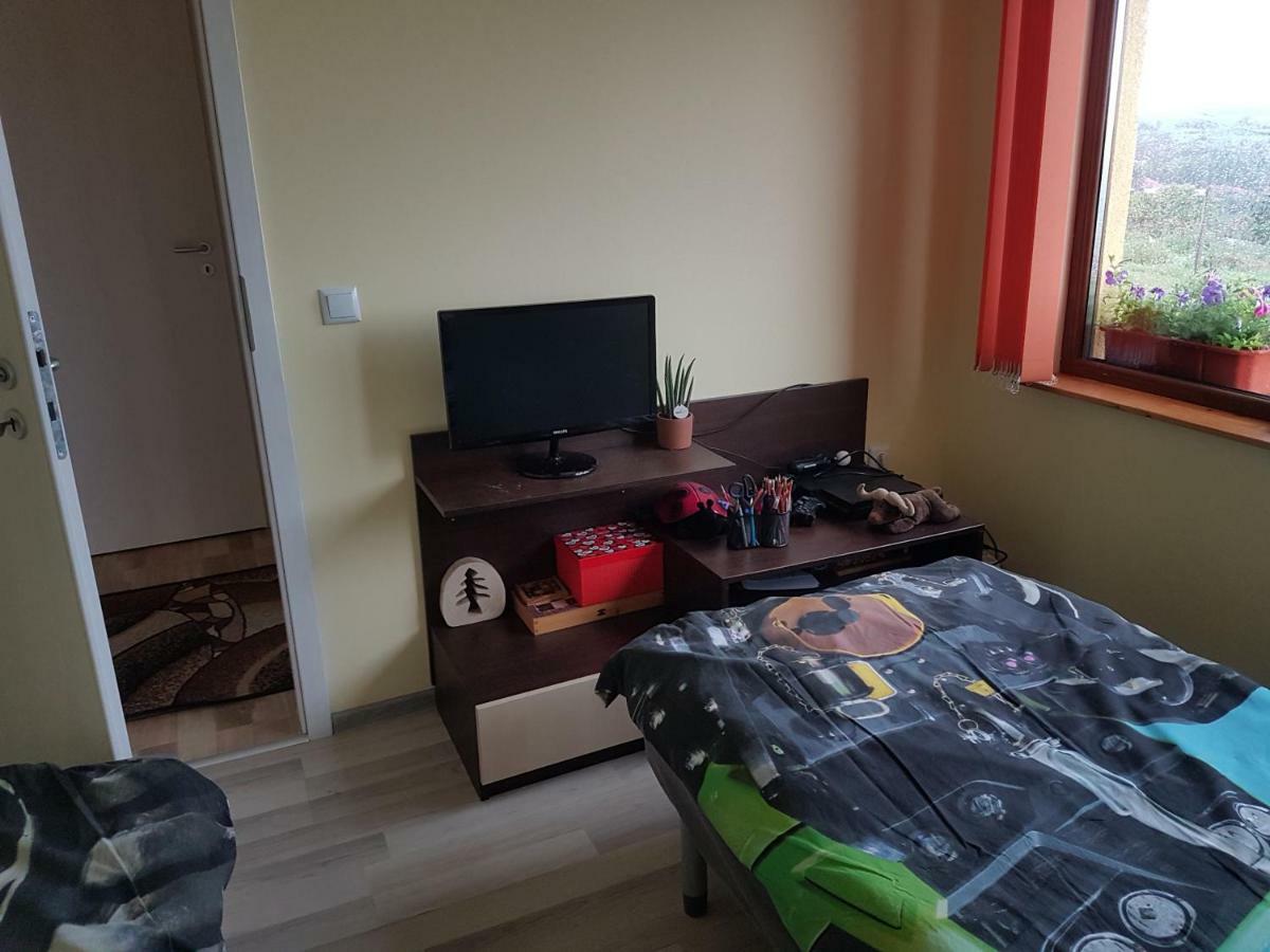 Malavi Guest House Krasen! Comfort&Clean! ภายนอก รูปภาพ
