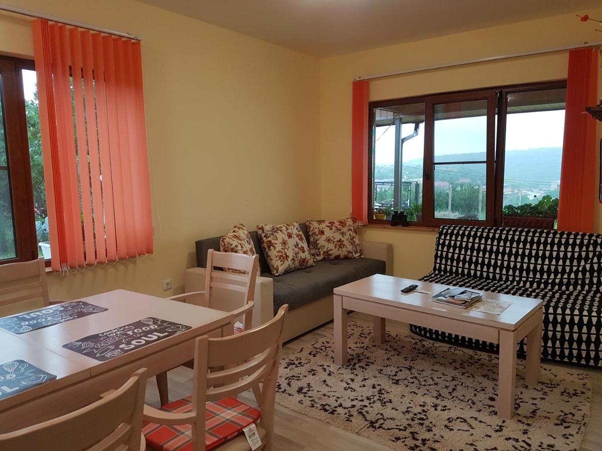 Malavi Guest House Krasen! Comfort&Clean! ภายนอก รูปภาพ